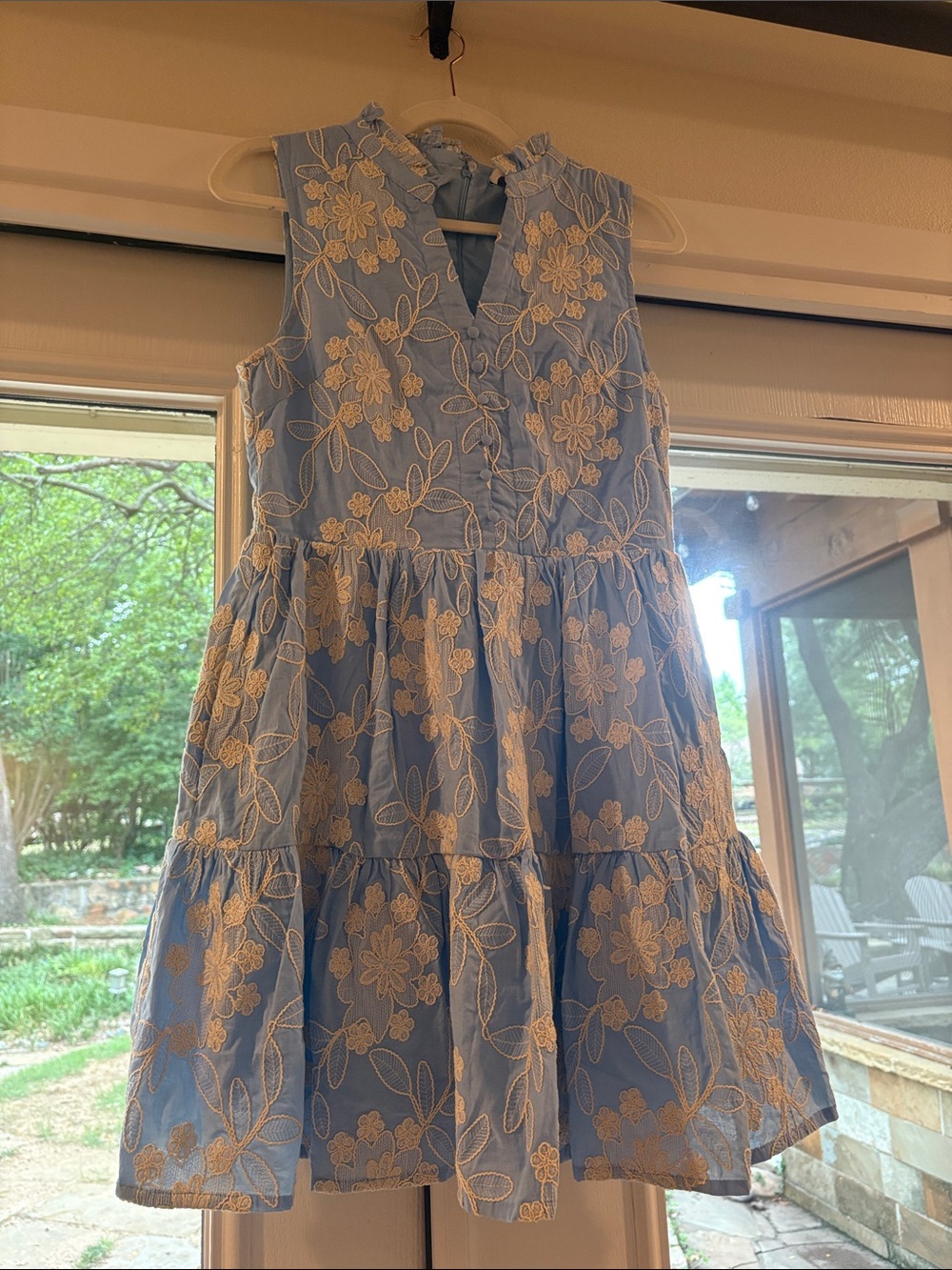 Avara Blue Floral Lace Tiered Dress size Small - Picture 2 of 4